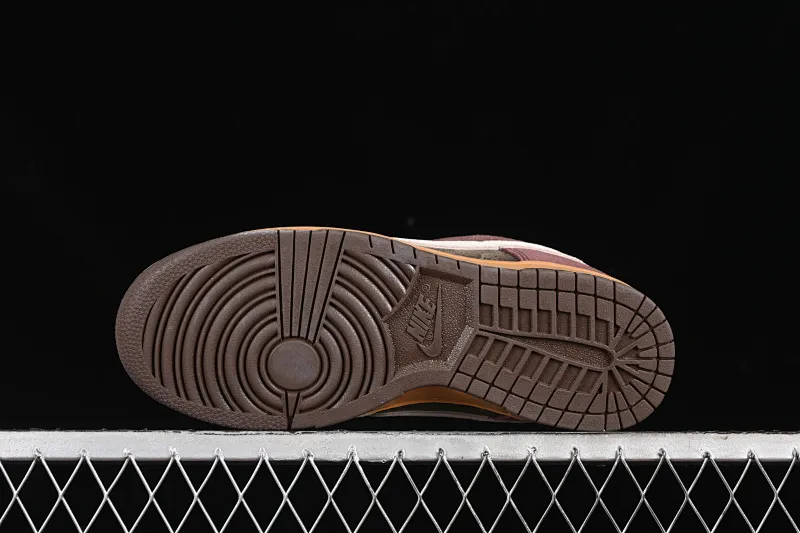 All categories Nk SB Dunk series Nk SB Dunk Low low-top sneakers Nk Dunk Low "Love & Peace" Autumn and winter retro brown low-top casual sneakers HQ3459-212